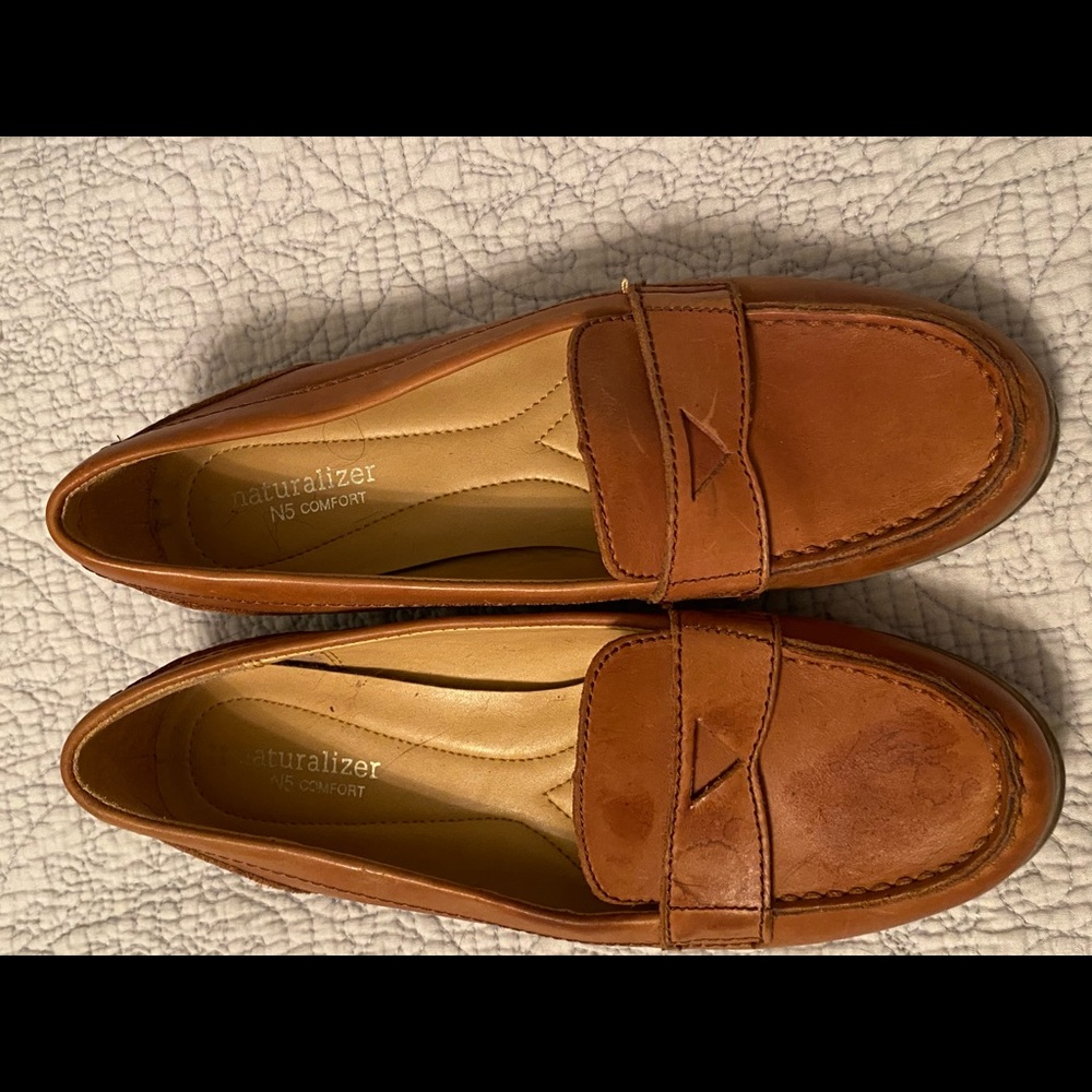 Naturalizer leather loafer